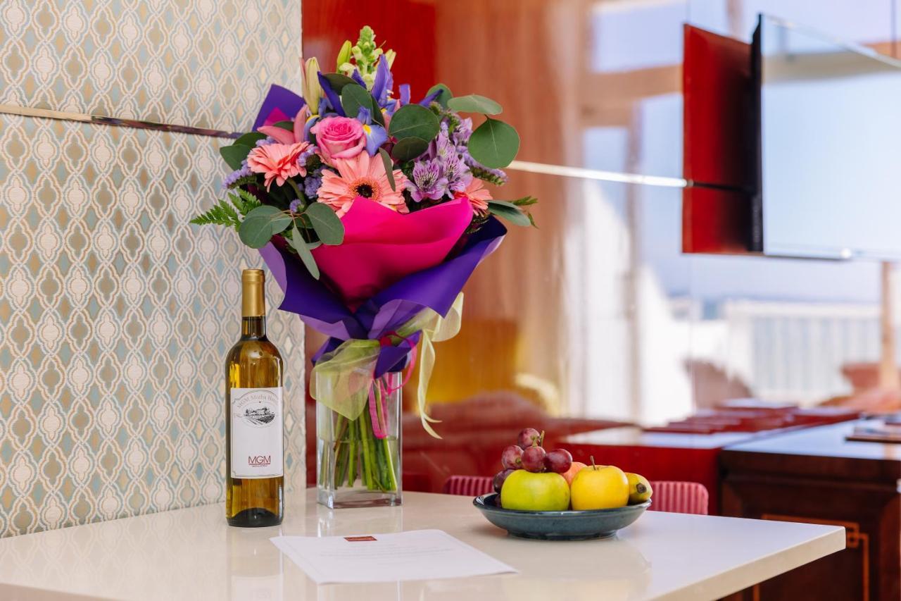 Apart-hotel Monicca Collection And Residences 4*